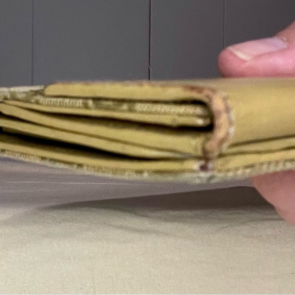 Gucci Beige and Brown Clutch - Picture 12 of 14